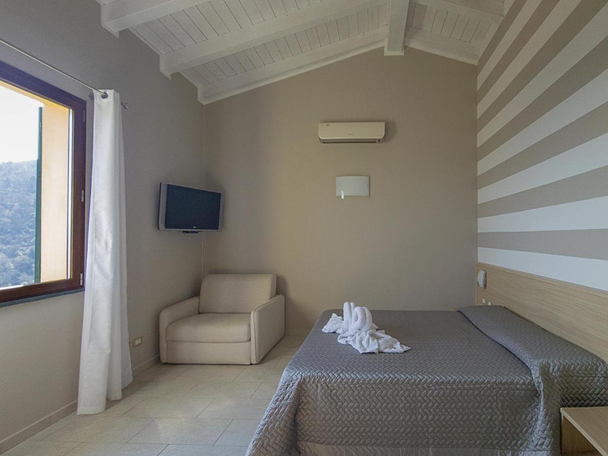 Agriturismo La Pietra 1 E La Pietra 2 라스페치아 외부 사진