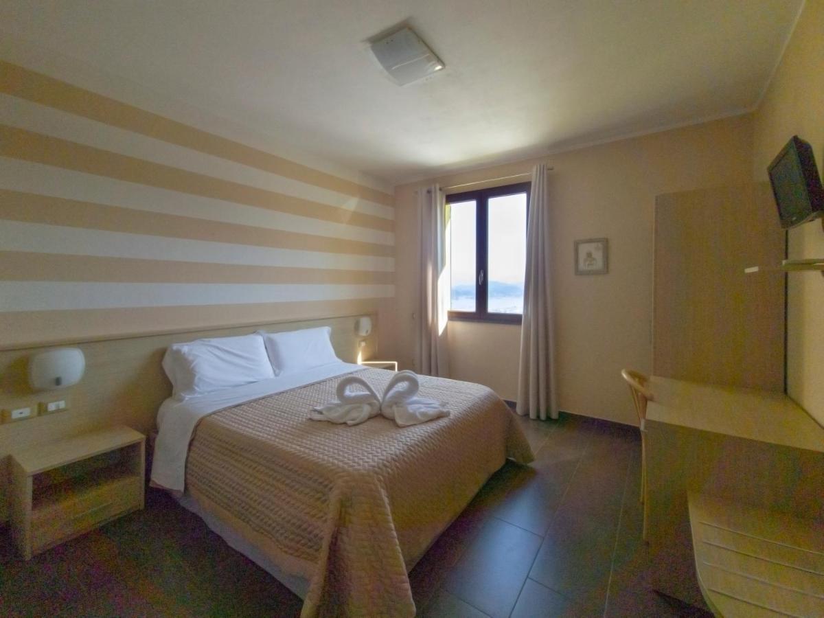 Agriturismo La Pietra 1 E La Pietra 2 라스페치아 외부 사진